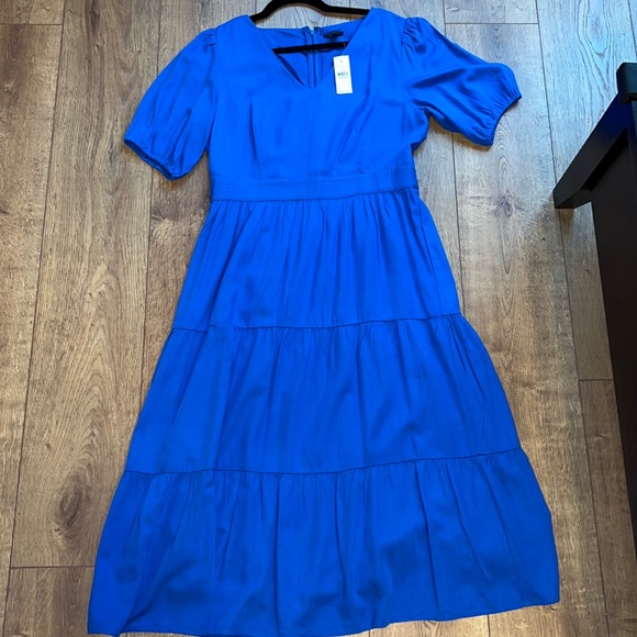 Ann Taylor Factory Dresses & Skirts - Ann Taylor Factory Midi Dress